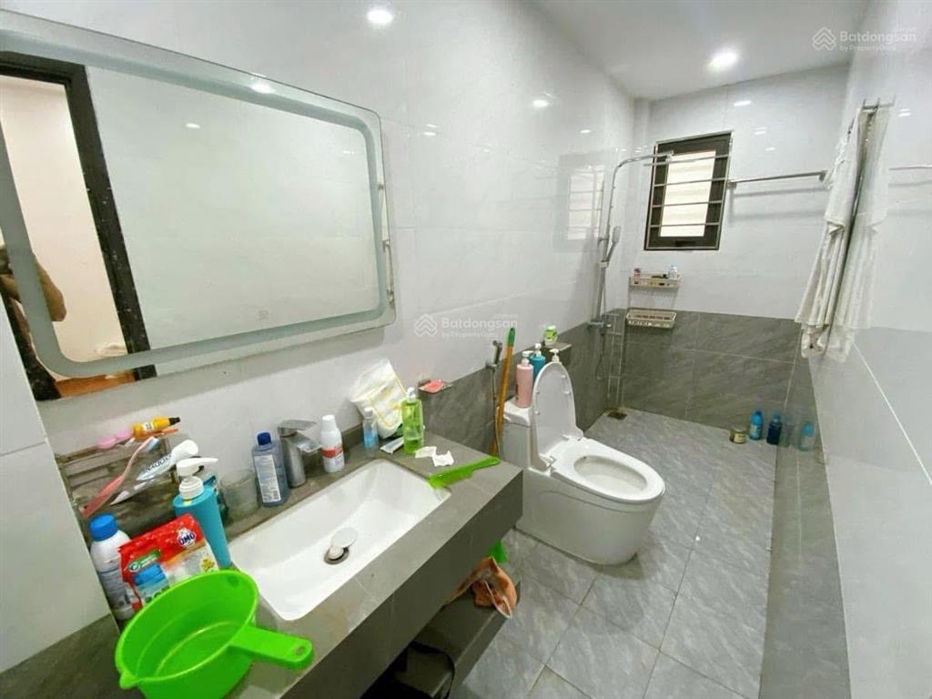 Bán nhà trương định 5 tầng, full nội thất, cách mặt phố 20m, kinh doanh online.