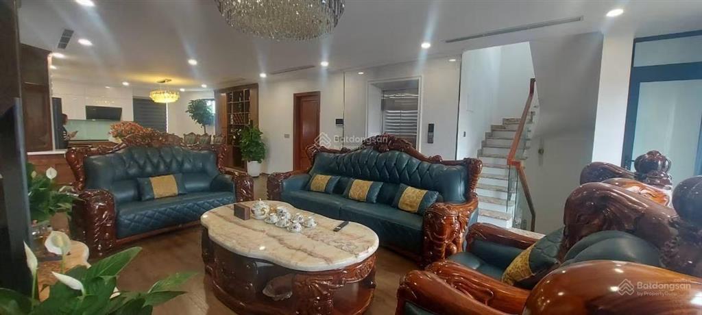 Bán biệt thự văn phú, 200m2x4 tầng, thang máy, vài bước ra công viên, hồ, kinh doanh, văn phòng.