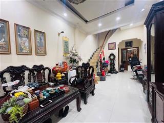 Bán nhà phân lô hoàng cầu, 6 tầng ô thang máy, gara ô tô vài bước ra hồ, ngõ thông kinh doanh.