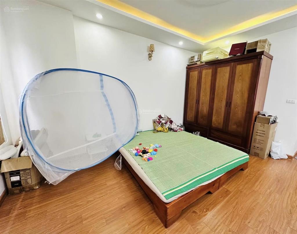 Bán nhà giáp nhị, hoàng mai, nhà đẹp 5 tầng ở ngay, ô tô đỗ gần, 2 mặt thoáng sáng