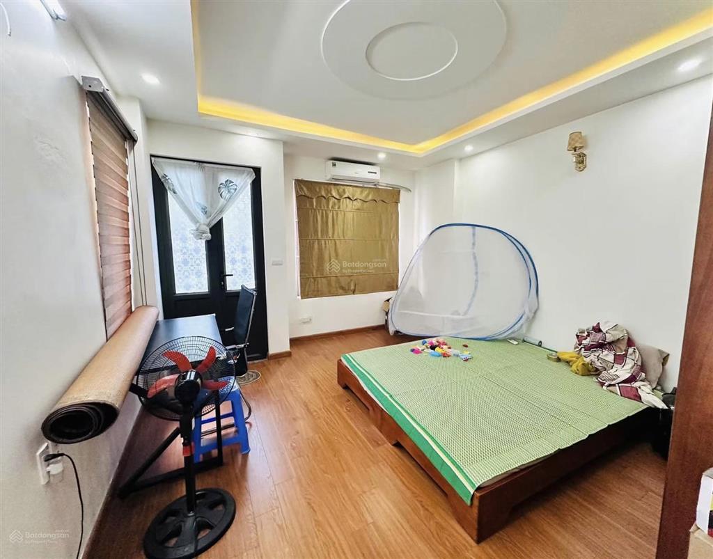 Bán nhà giáp nhị, hoàng mai, nhà đẹp 5 tầng ở ngay, ô tô đỗ gần, 2 mặt thoáng sáng