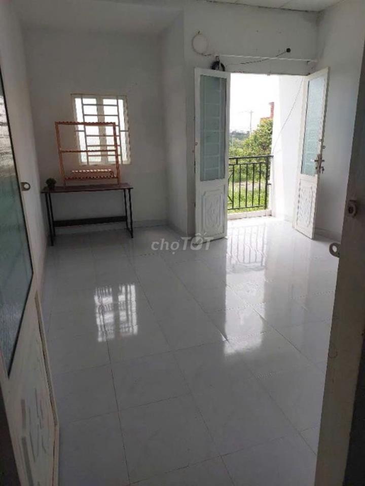 Bán nhà Long Hậu dtsd 140m, xây làm 2 căn, cạnh SG Village, T&T 