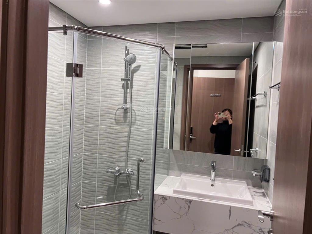 Chính chủ cho thuê căn hộ studio 32m2 full nội thất cao cấp từ 6,5 tr/th vinhomes smart city