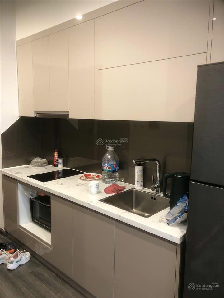 Chính chủ cho thuê căn hộ studio 32m2 full nội thất cao cấp từ 6,5 tr/th vinhomes smart city