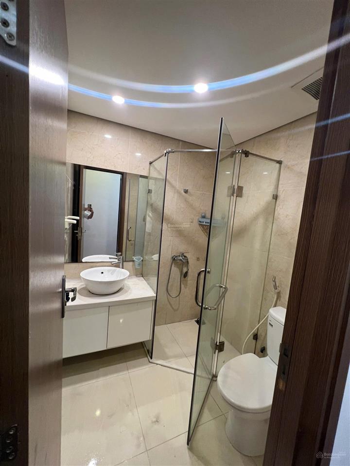 Chính chủ cho thuê căn hộ studio 30m2 full nội thất luxury tại vinhomes smart city tây mỗ