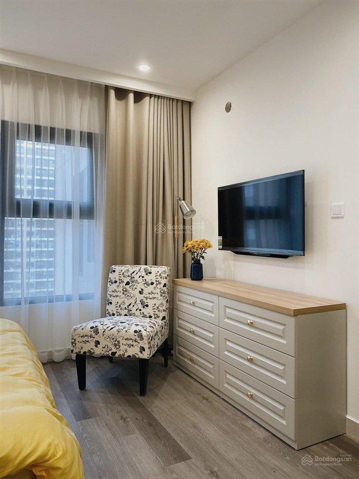 Chính chủ cho thuê căn hộ studio 30m2 full nội thất luxury tại vinhomes smart city tây mỗ