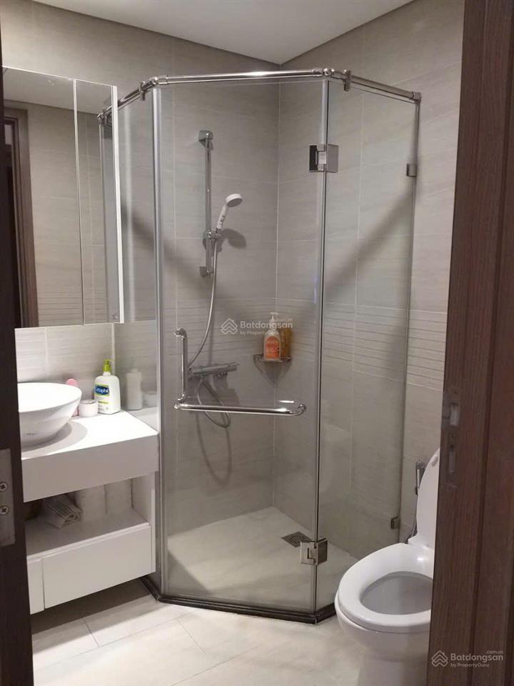 Giá tốt. cho thuê gấp căn hộ 2 phòng ngủ 67m2 full nội thất cao cấp 14,5 tr/th vinhomes greenbay