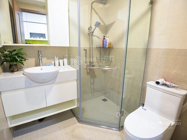 Chính chủ cho thuê gấp căn hộ studio 30m2 full nội thất cao cấp từ 8,5 tr/th vinhomes greenbay
