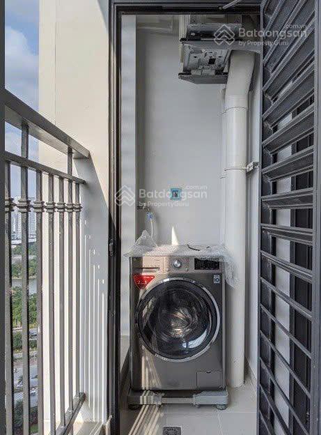 Giá tốt chính chủ gửi cho thuê căn studio 30m2 full nội thất cao cấp tại vinhomes green bay mễ trì