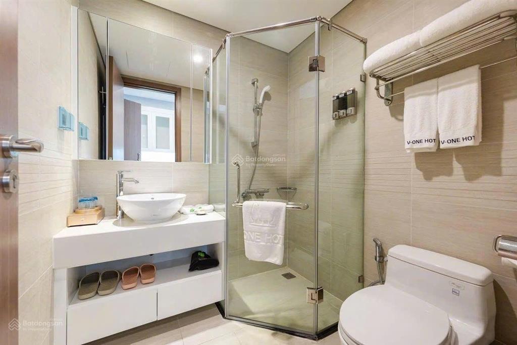 (giá tốt) chính chủ cho thuê căn studio 30m2 đầy đủ nội thất cao cấp tại vinhomes green bay