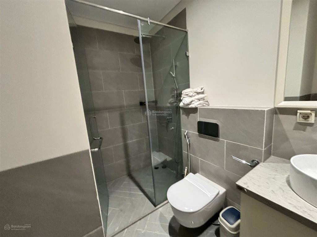 Cho thuê gấp căn hộ 3pn, 2wc, epic tower, 19 duy tân, 93m2, 38 triệu vnd