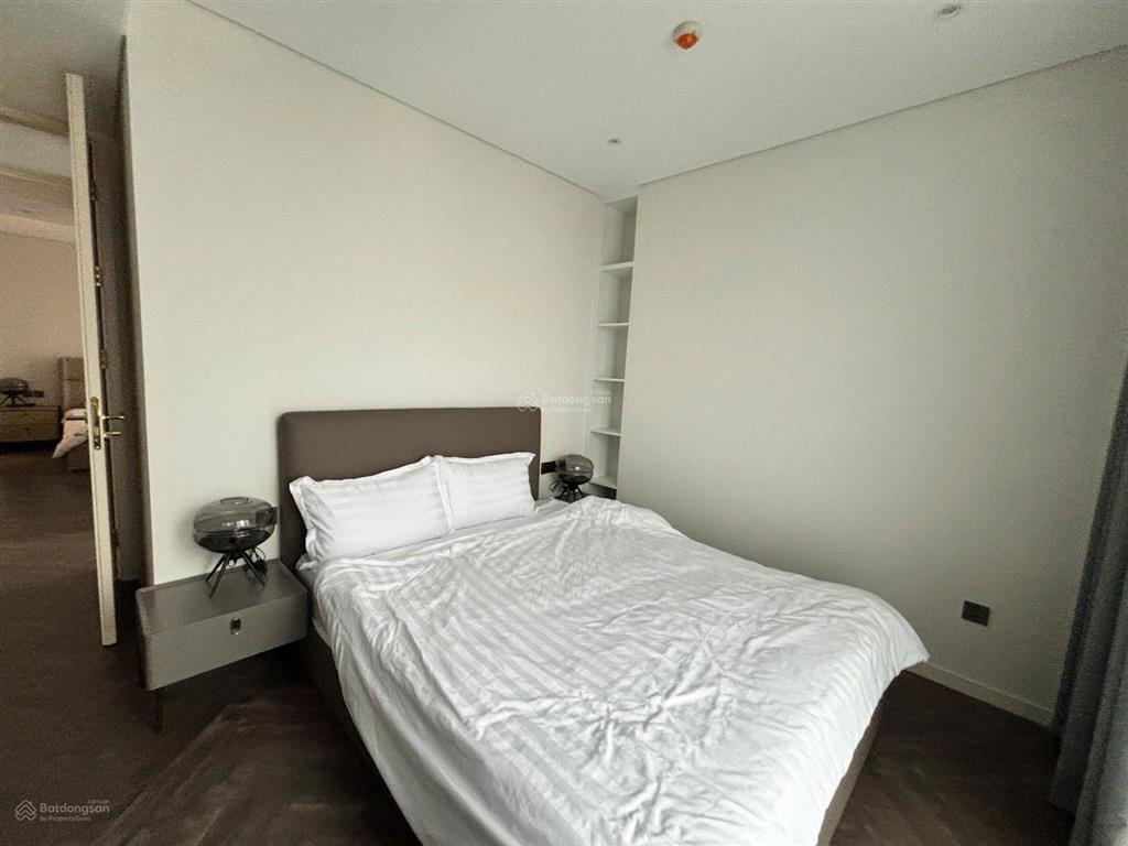 Cho thuê gấp căn hộ 3pn, 2wc, epic tower, 19 duy tân, 93m2, 38 triệu vnd