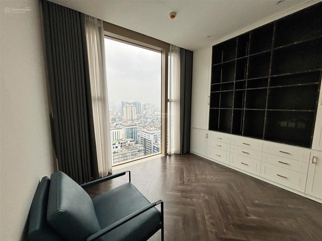 Cho thuê gấp căn hộ 3pn, 2wc, epic tower, 19 duy tân, 93m2, 38 triệu vnd