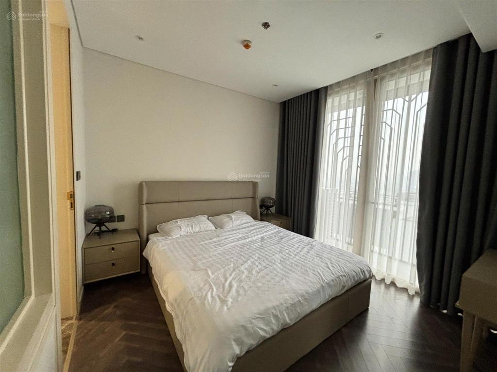 Cho thuê cc epic tower, 19 duy tân, 37 triệu, 93m2, 3pn, 2wc, view đẹp, tốt