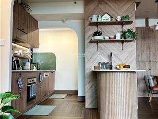 Bán siêu phẩm 2 phòng ngủ góc diện tích lớn ~ 100m2 đầy đủ nội thất cực đẹp và sổ hồng