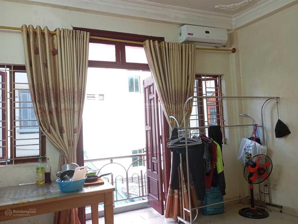 Cho thuê phòng 25m2 tại số 7d, ngách 22, ngõ 28, xuân la.  0902 030 ***