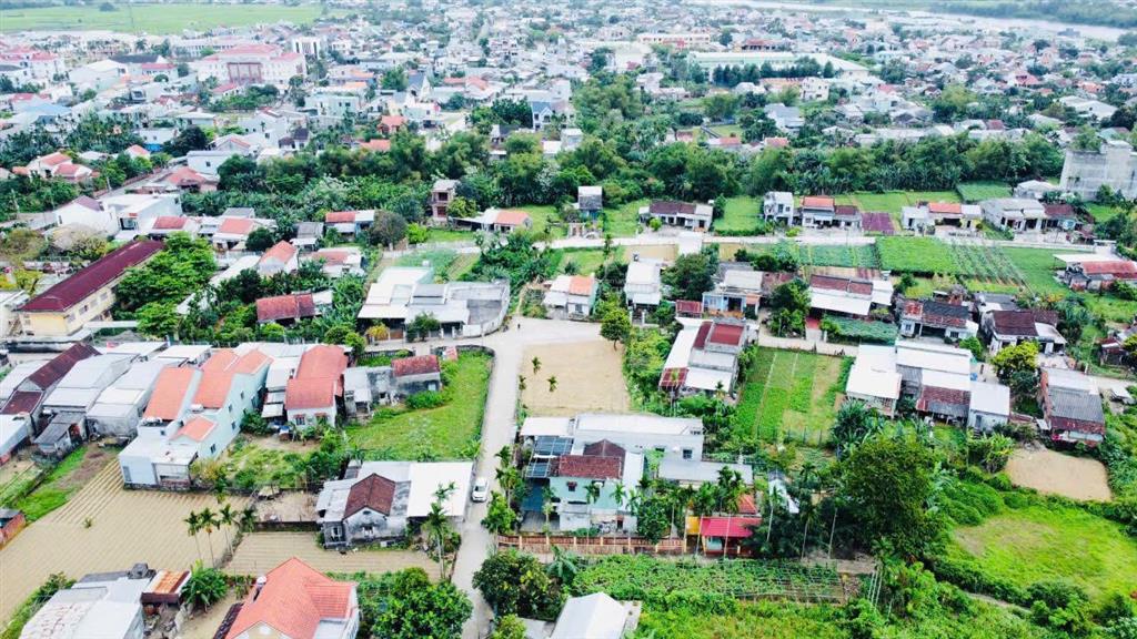 Chú 8 con cần bán 4 lô nam hội an( tp. đà nẵng) đường thông ngay sông  160m2 ful thổ cư, ngang 6m.