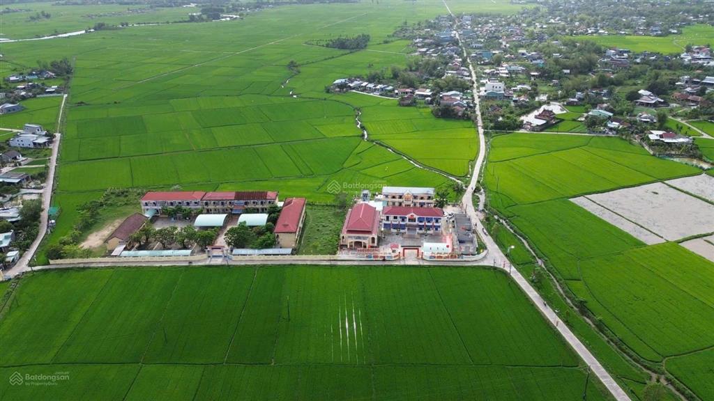 Cần tiền bán ngang 6m10m, 170m2 hoàn toàn thổ cư. gấp gần đường hoàng sa duy phước nhìn qua hội an