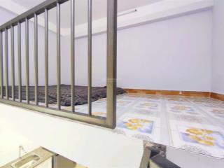 Cho thuê căn hộ duplex, full nội thất tại 654/32 lạc long quân