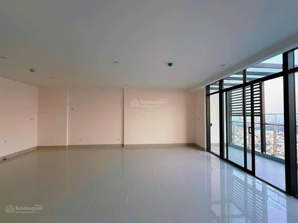 Duplex penthouse 2 tầng, giá 8.99 tỷ  156.86m2, 2 ban công, view biển đông nam, 3pn, 2 phòng khách