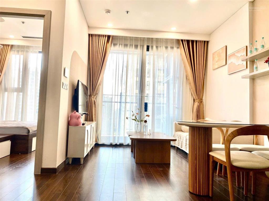 Nội thất sang trọng, gần nhà xe, bể bơi trong nhà  1ngủ+ 48m² tại masteri smart city