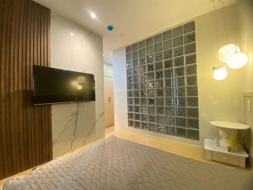Căn hộ dịch vụ 14 phòng hẻm 8 m trần bình trọng p5 bình thạnh