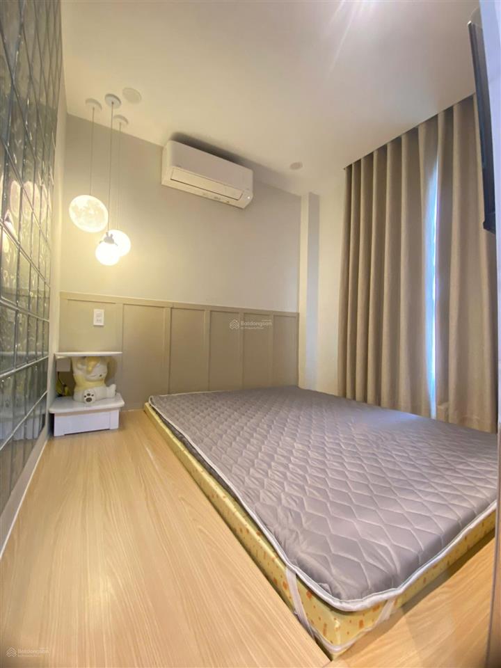 Căn hộ dịch vụ 14 phòng hẻm 8 m trần bình trọng p5 bình thạnh