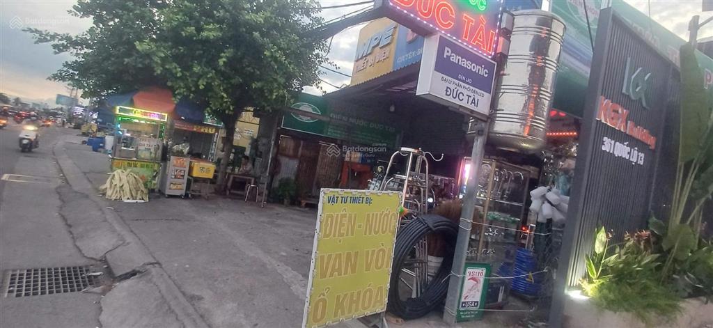 Bán lô đất 2 mặt tiền quốc lộ 13 ngay cổng vạn phúc city