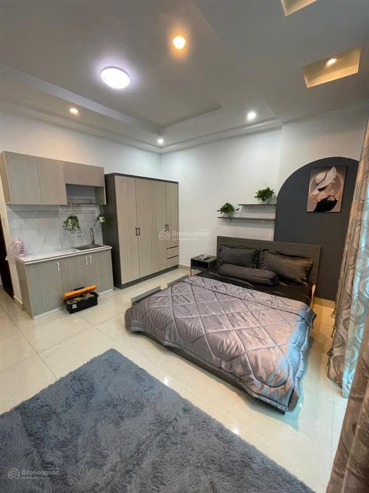 Nhà mới chưa ở có thang máy giá cực rẻ