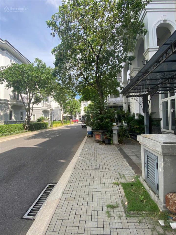 Bán biệt thự đơn lập sol villas dt 264m2 giá 31 33 tỷ. duy nhất  0939 968 ***