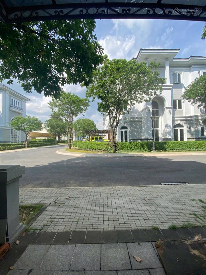 Duy nhất căn góc sol villas 187m2 giá 22.5 tỷ, sổ hồng riêng.  0939 968 ***