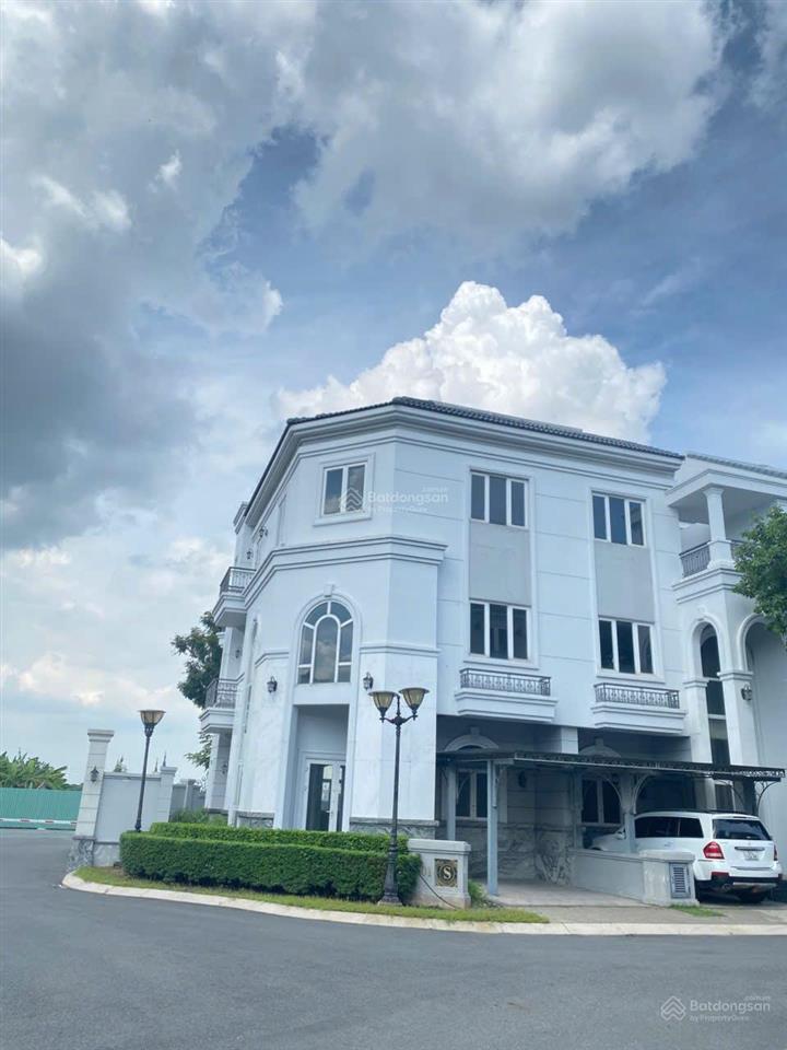 Duy nhất căn góc sol villas 187m2 giá 22.5 tỷ, sổ hồng riêng.  0939 968 ***