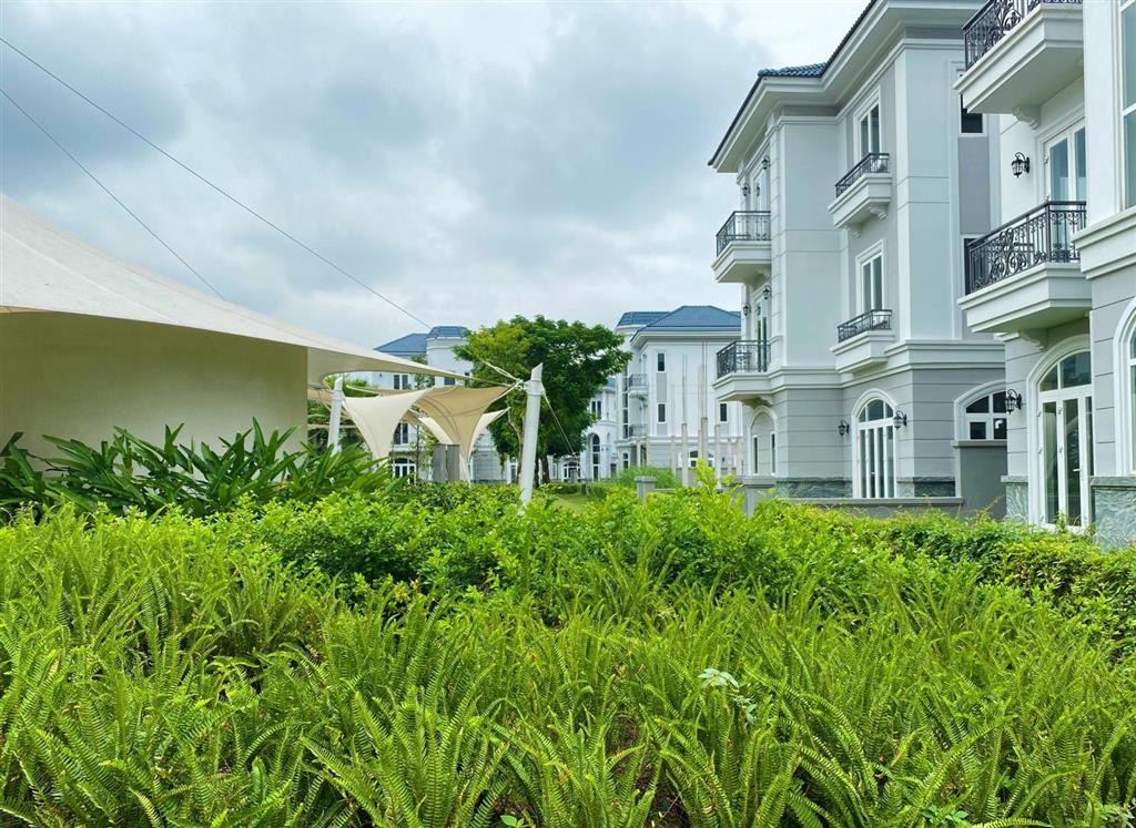Duy nhất căn góc sol villas 187m2 giá 22.5 tỷ, sổ hồng riêng.  0939 968 ***