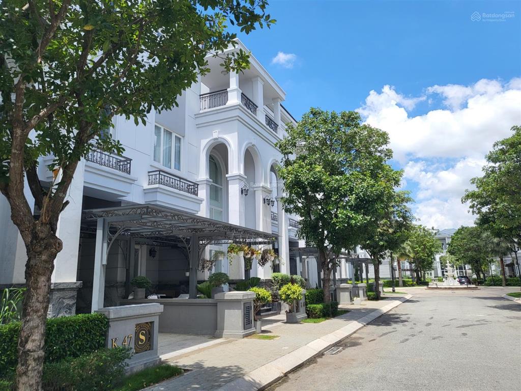 Duy nhất căn góc sol villas 187m2 giá 22.5 tỷ, sổ hồng riêng.  0939 968 ***