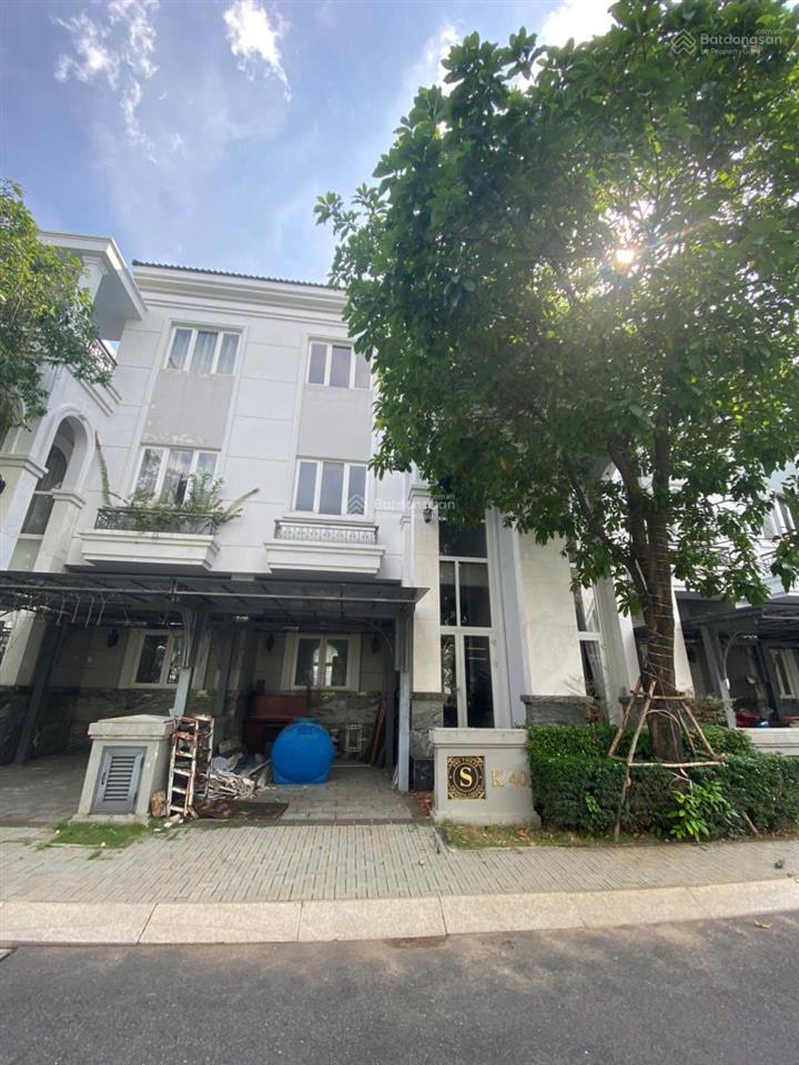 Duy nhất căn góc sol villas 187m2 giá 22.5 tỷ, sổ hồng riêng.  0939 968 ***
