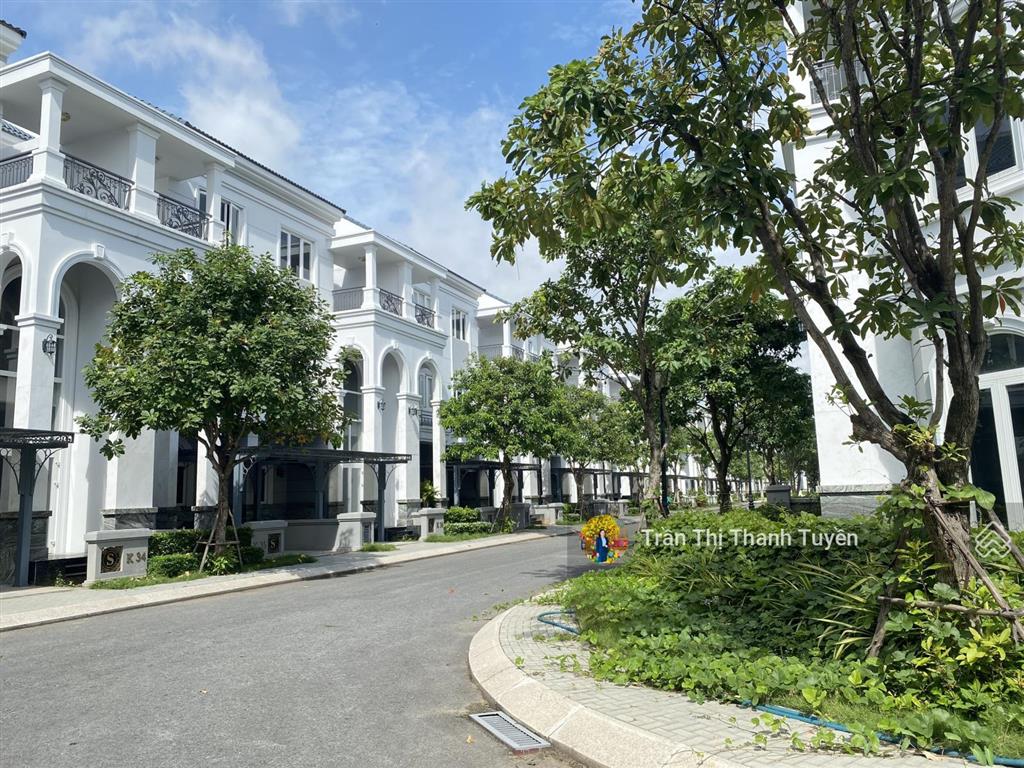 Duy nhất căn góc sol villas 187m2 giá 22.5 tỷ, sổ hồng riêng.  0939 968 ***