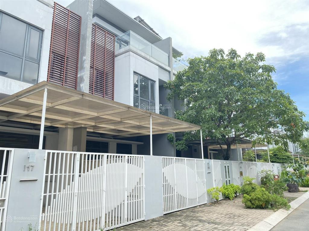 Nhà thô liền kề 120m2 giá 13,5 tỷ. sổ hồng sẵn.  0939 968 ***