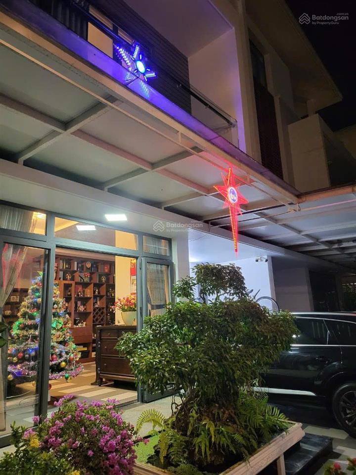 Biệt thự song lâp phố đông, 190m2 nội thất hiện đại giá 23 tỷ, hướng đn.  0939 968 ***