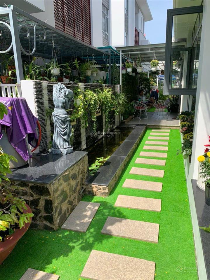 Biệt thự song lâp phố đông, 190m2 nội thất hiện đại giá 23 tỷ, hướng đn.  0939 968 ***