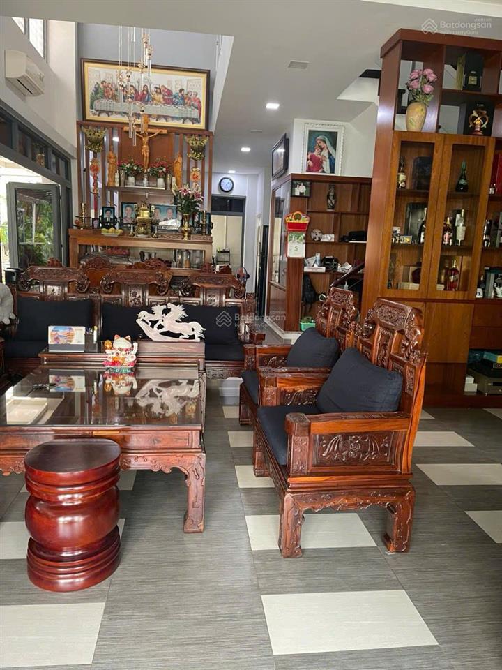 Biệt thự song lâp phố đông, 190m2 nội thất hiện đại giá 23 tỷ, hướng đn.  0939 968 ***