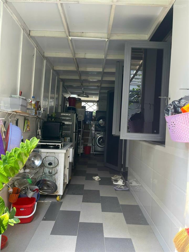 Biệt thự song lâp phố đông, 190m2 nội thất hiện đại giá 23 tỷ, hướng đn.  0939 968 ***