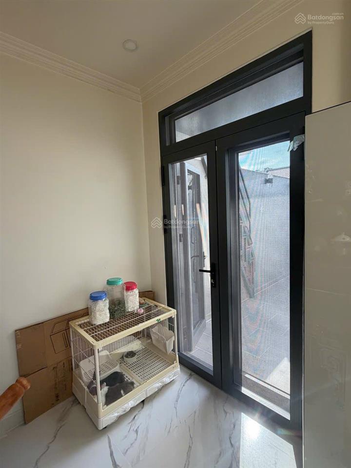 Nhà liền kề 120m2 giá 15.8 tỷ, nt tân cổ điển sang trọng. khu an ninh yên tĩnh.  0939 968 ***