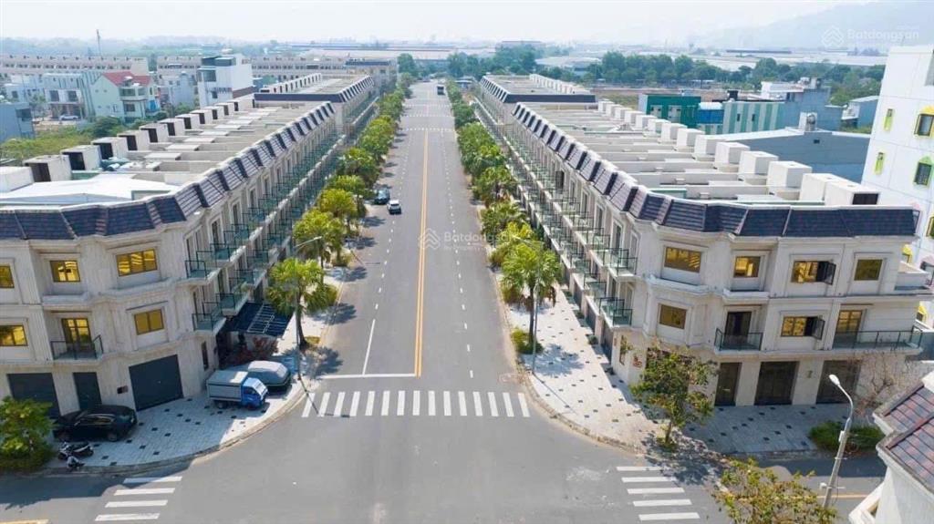 Cần bán lô đất đường nguyễn thành long trục thông dài đến 10 tòa chung cư the ori chỉ 3,830 tỷ/lô