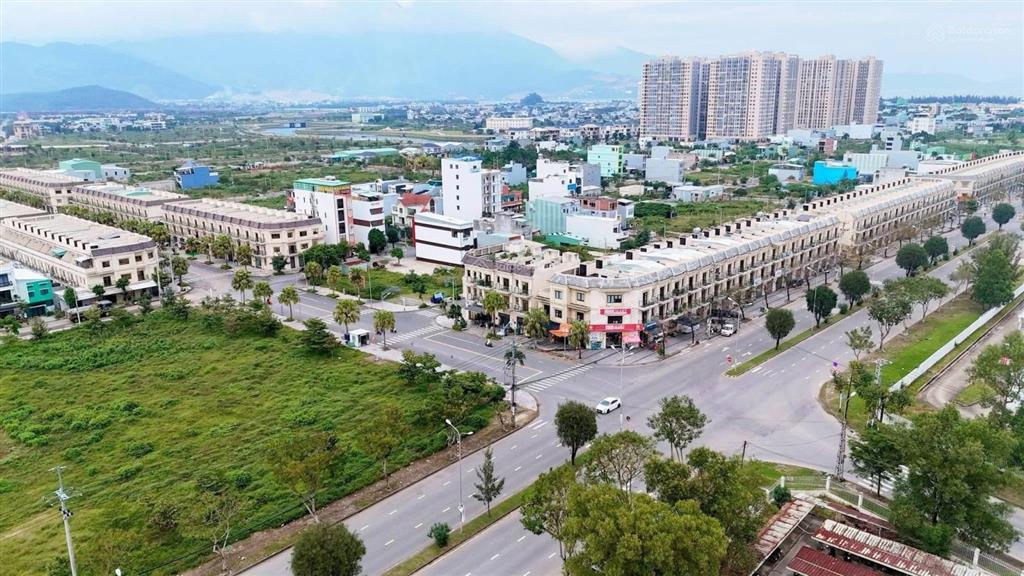 Bán đất nền dự án tại lakeside palace, 3,3 tỷ, 115m2 vị trí đẹp