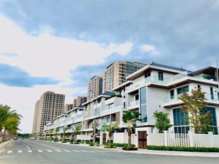 Chính chủ cần bán biệt thự đơn lập view công viên và view kênh đẹp, sổ sẵn cá nhân 300m2 đường 15m