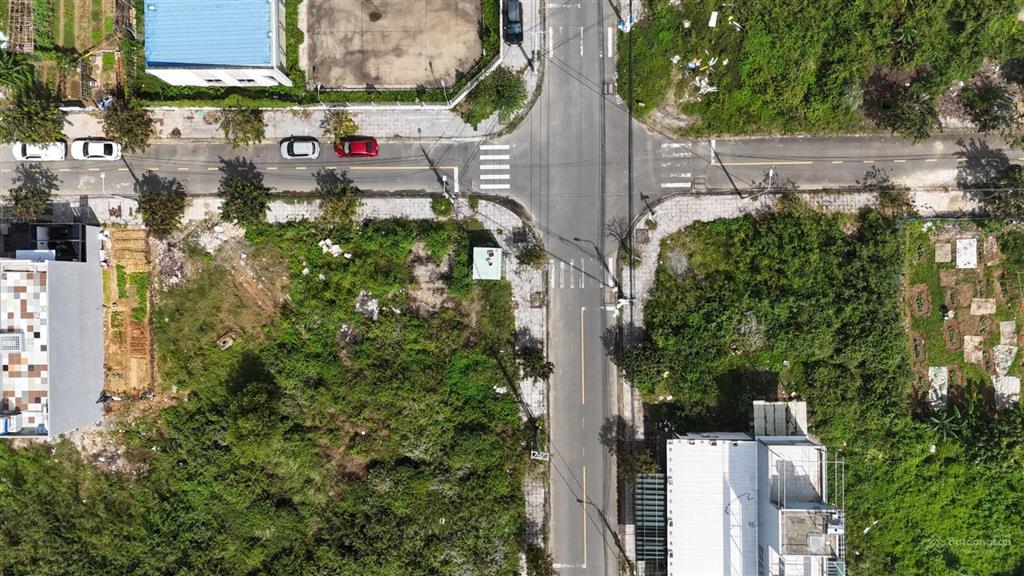 Sụp hầm giá tốt đường 10,5m đường trung lập 9 xây dựng được 9 tầng hướng đông bắc