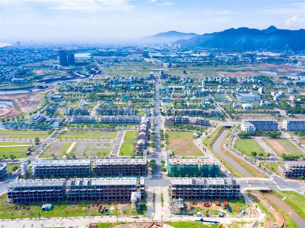 Sụp hầm lô đất nền a1 golden hill khu dân cư sầm uất, 125m2 hướng tây bắc, sổ sẵn nhà