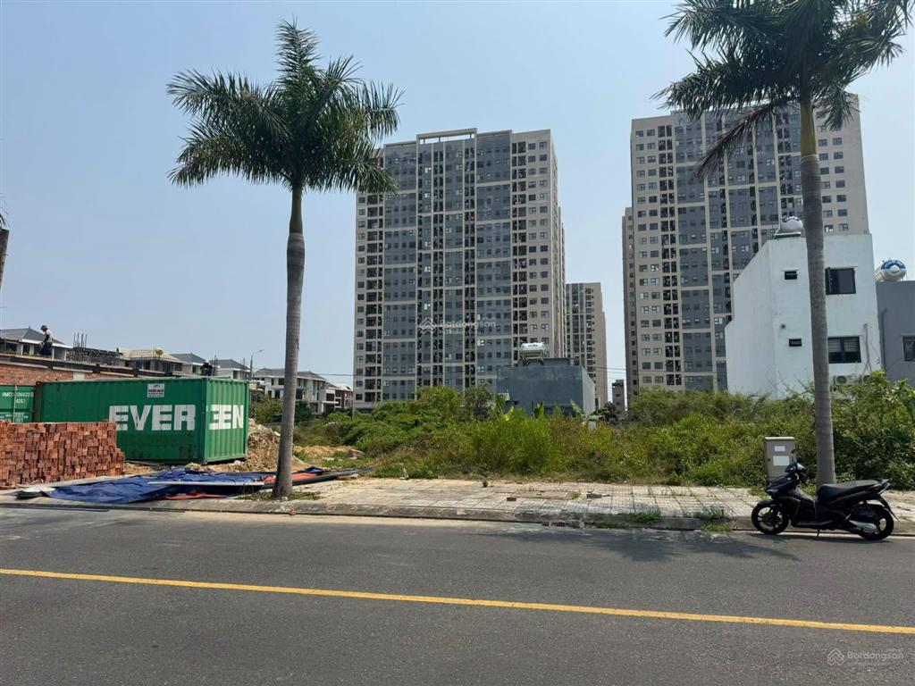 Chính chủ cần bán lô đất nền đường 10,5m lakeside gần khu biệt thự, xây dựng 6,5 tầng sổ sẵn nhà