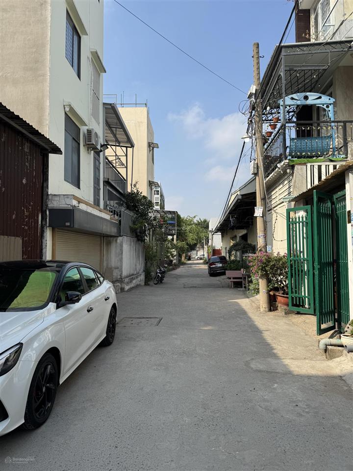 Bán 311m2 đất, đường 6m, đang có cái nhà kho cho thuê 25 tr/tháng, giá chỉ 12.5 tỷ