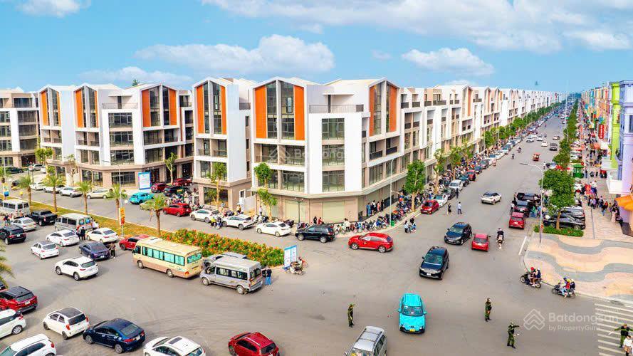 Chính chủ cần bán cặp vtđ6 ocp3 nằm giữa grand world và biển hồ đã hoàn thiện 2 tầng